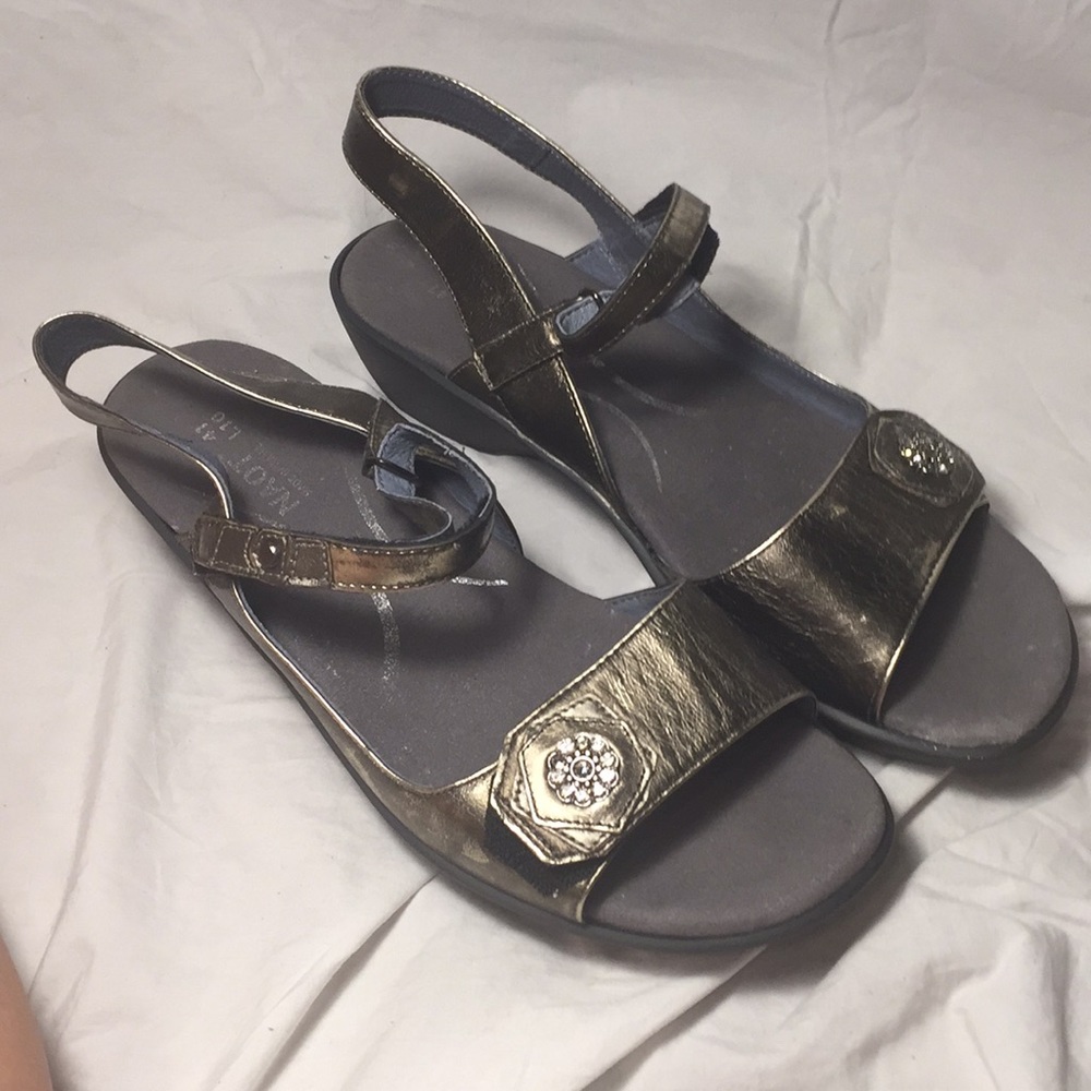 Naot wedge sandals